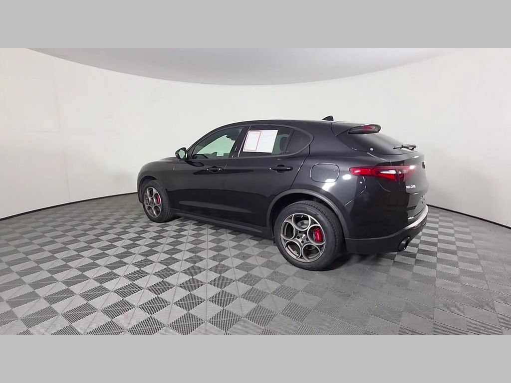 Used 2023 Alfa Romeo Stelvio Sprint RWD image 45