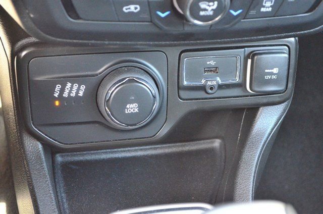 Used 2022 Jeep Renegade Latitude image 29