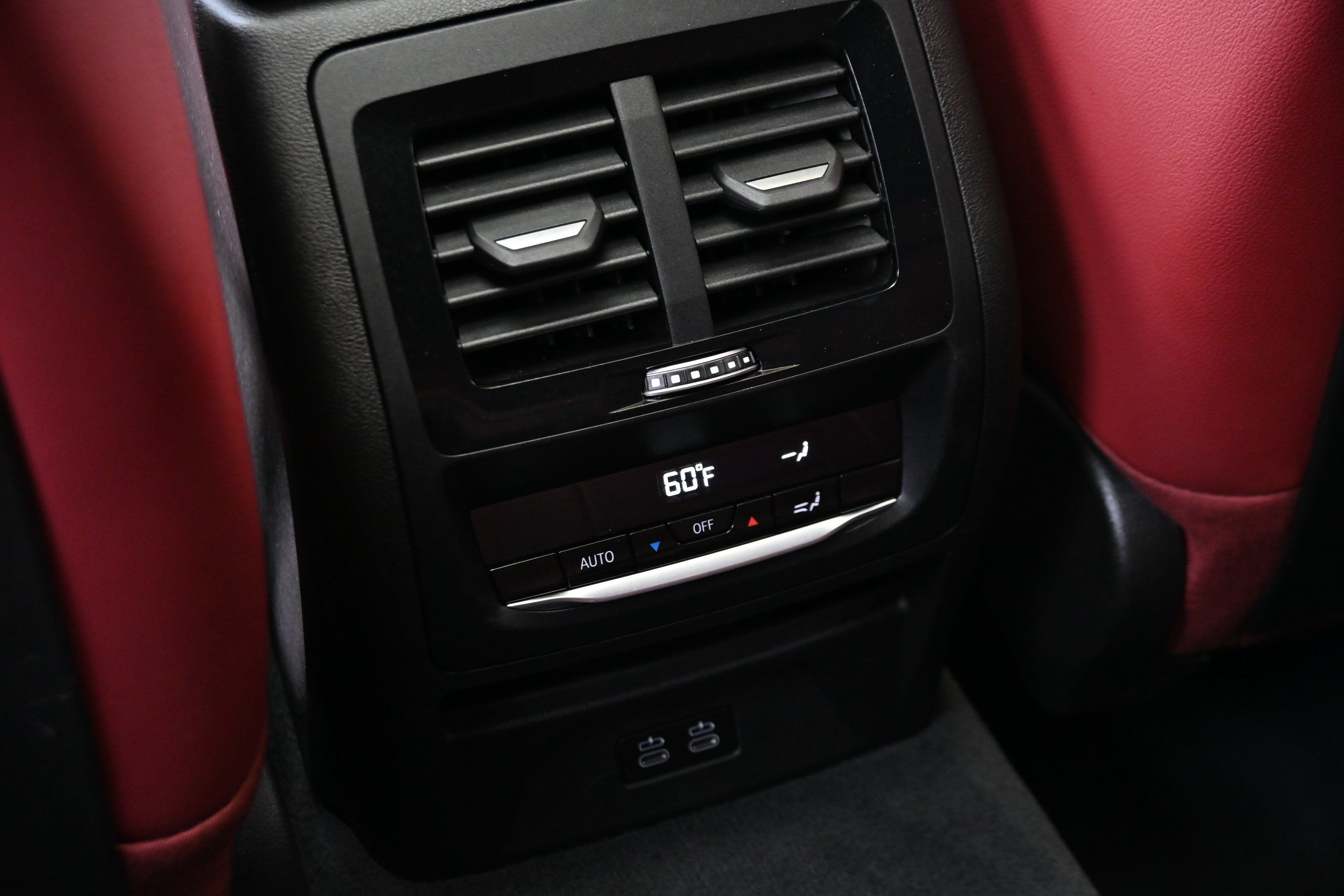 Certified 2025 BMW X4 xDrive30i AWD/4WD image 28