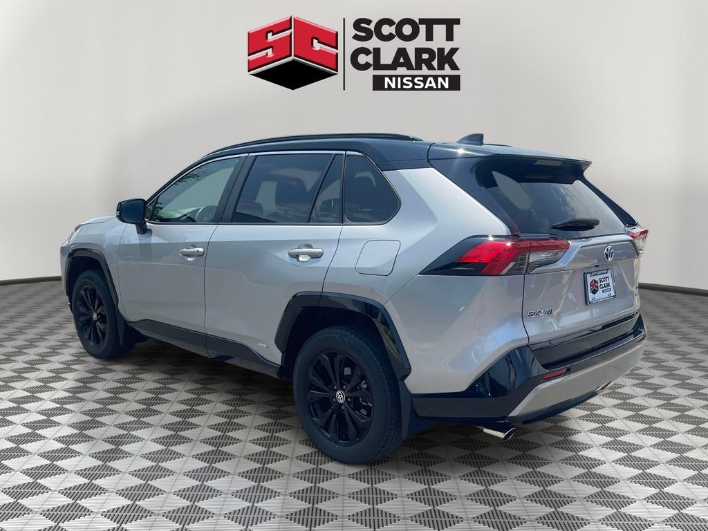 Used 2023 Toyota RAV4 XSE AWD/4WD image 4