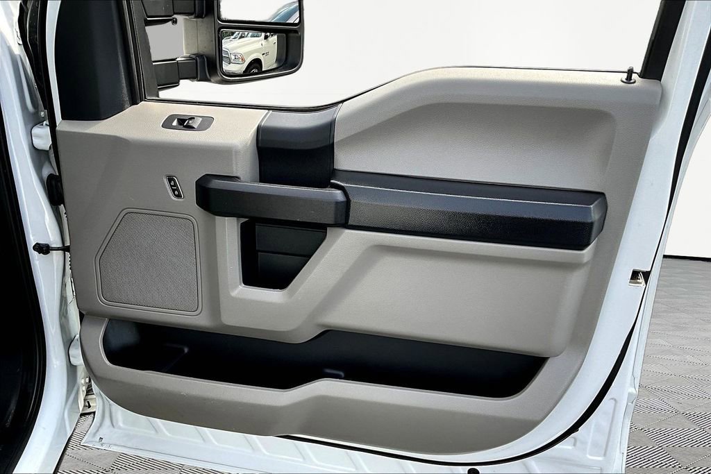 Used 2020 Ford F350 XL w/ Power Equipment Group image 21