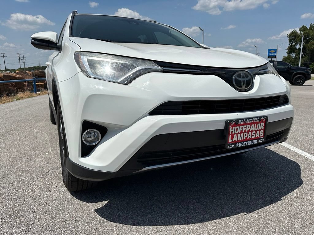 Used 2018 Toyota RAV4 XLE FWD image 8