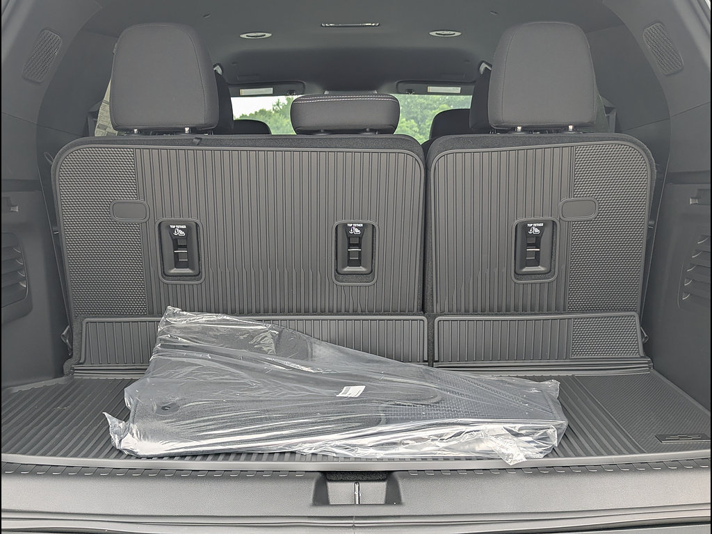 New 2026 Chevrolet Traverse LT w/ LPO, Floor Liner Package FWD image 16