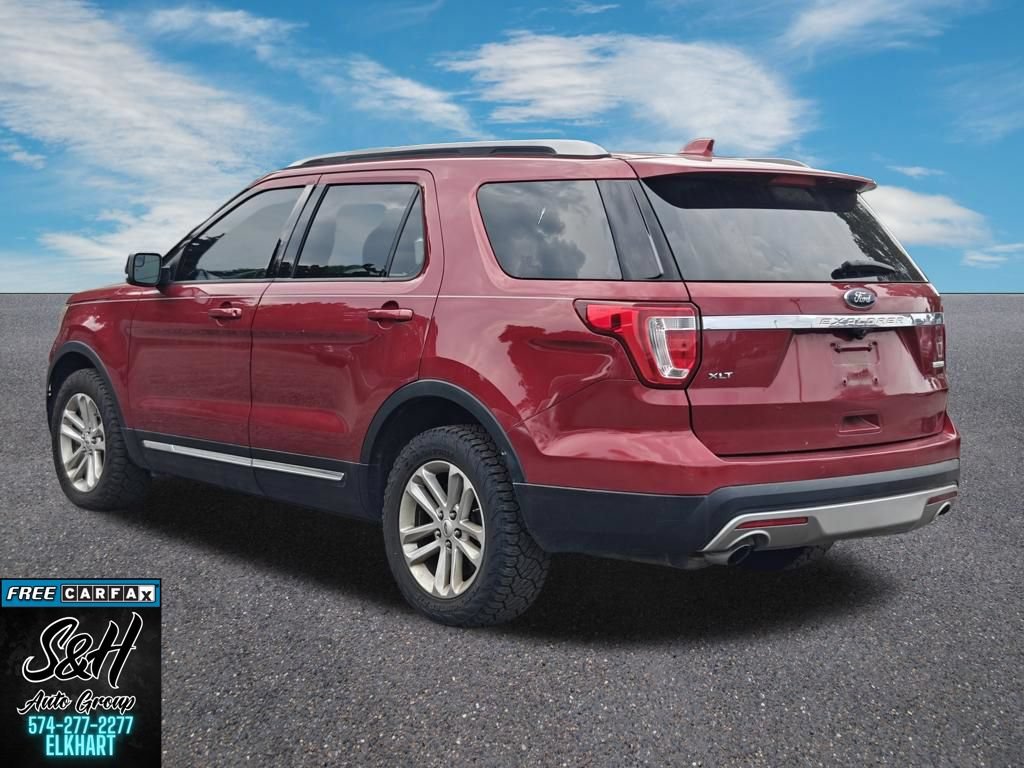 Used 2017 Ford Explorer XLT w/ Equipment Group 201A FWD image 13