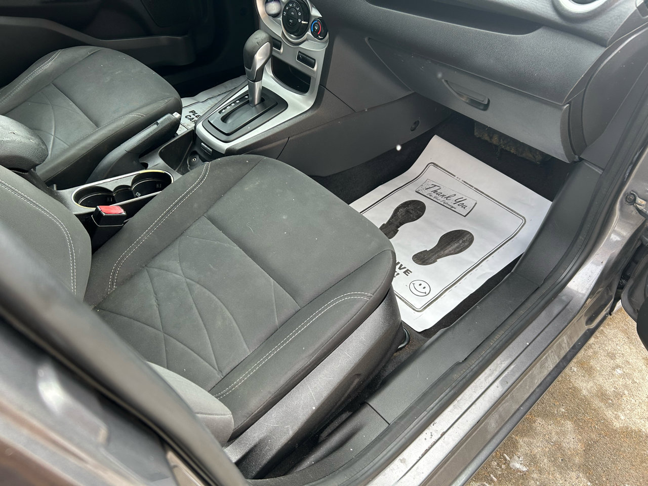 Used 2014 Ford Fiesta SE image 11