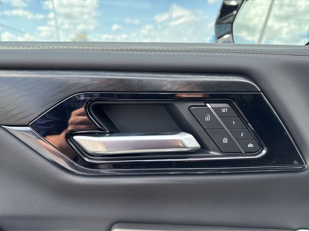 New 2026 GMC Yukon AT4 image 11