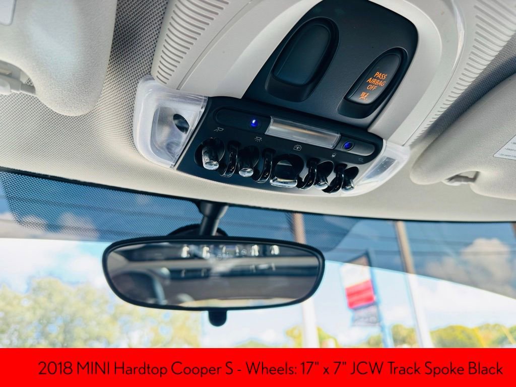 Used 2018 MINI Cooper S image 19
