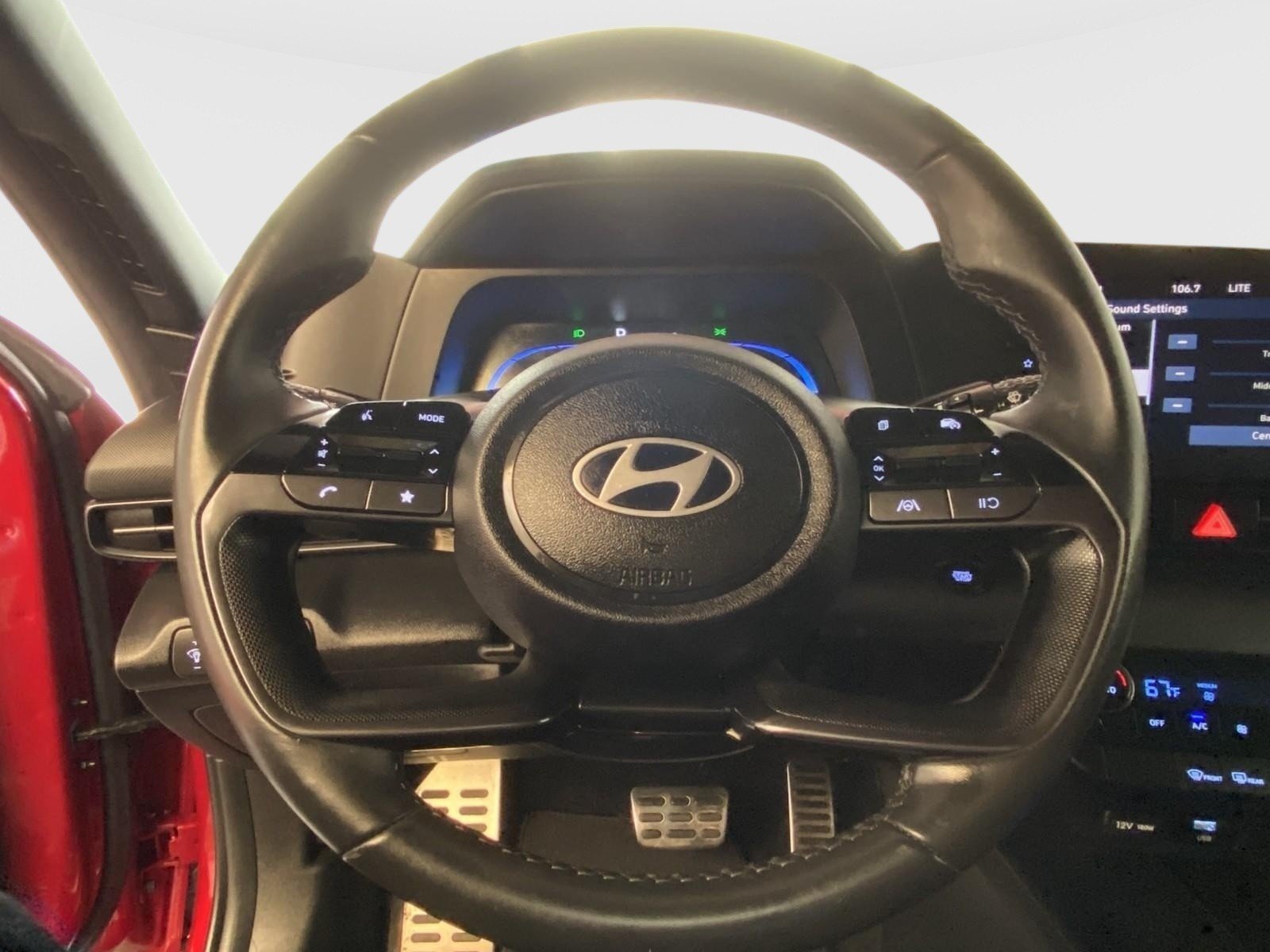 Used 2025 Hyundai Elantra Sport FWD image 19