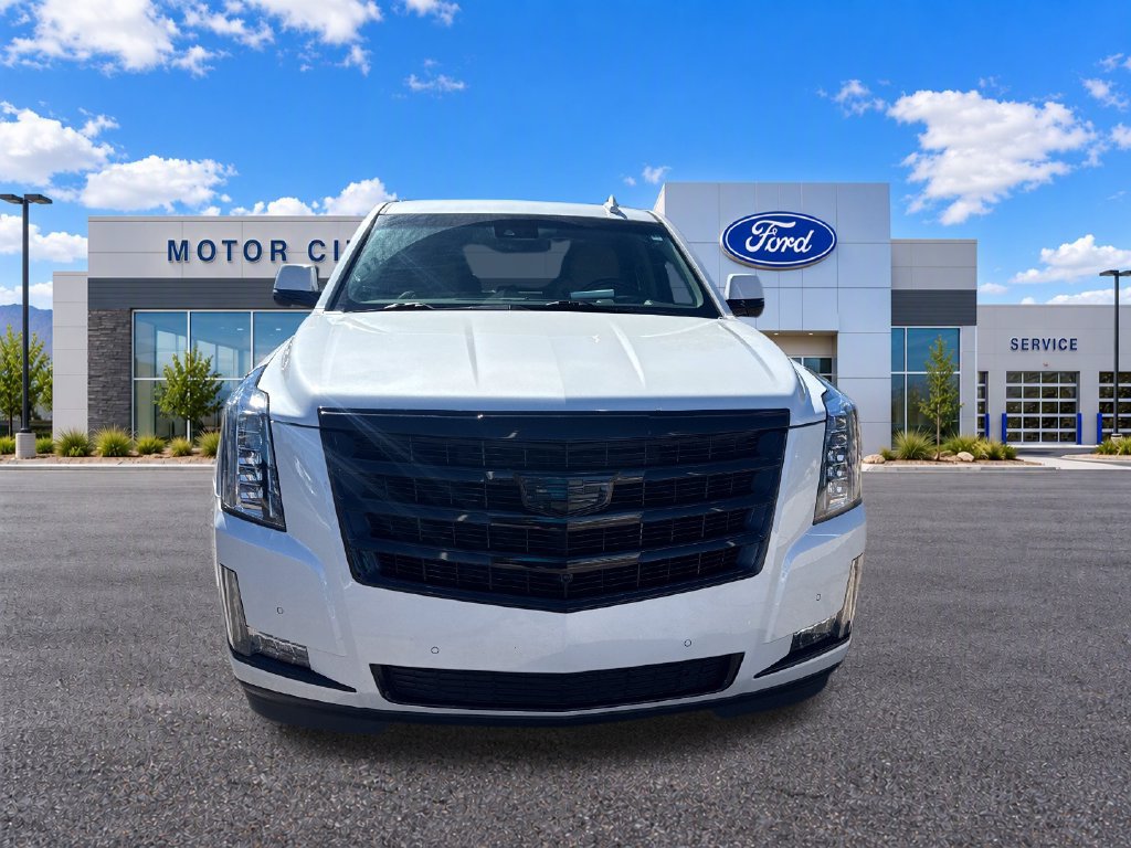 Used 2019 Cadillac Escalade Luxury RWD image 2