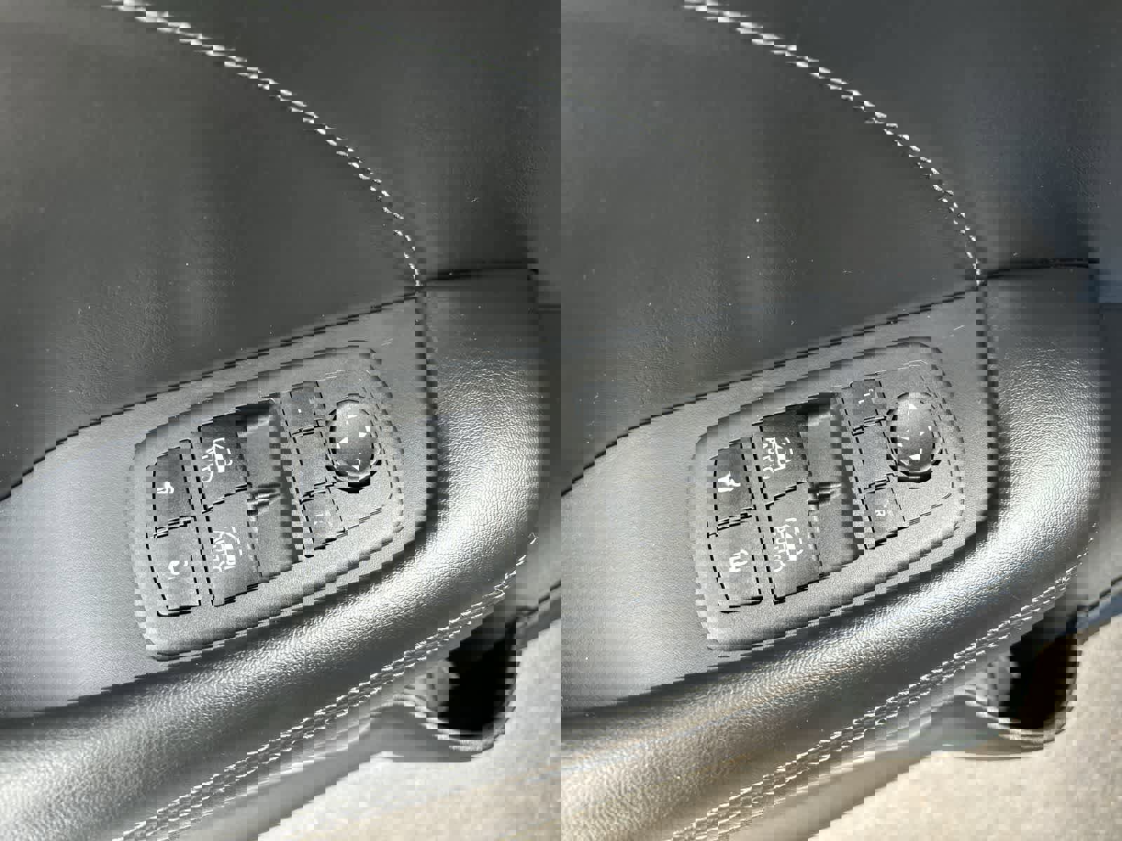 Used 2022 Dodge Challenger GT w/ Plus Package image 8