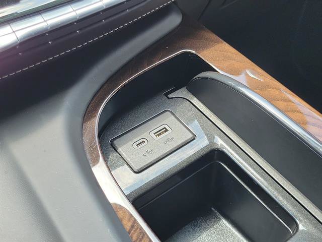 Certified 2023 Cadillac Escalade Sport Platinum w/ LPO, ONYX Package AWD/4WD image 60