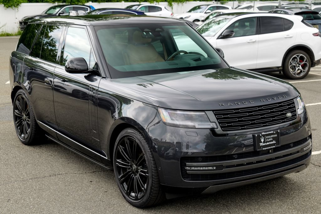 Used 2024 Land Rover Range Rover SE AWD/4WD image 10