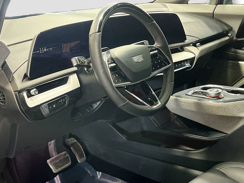 Used 2025 Cadillac Optiq Sport 2 AWD/4WD image 9