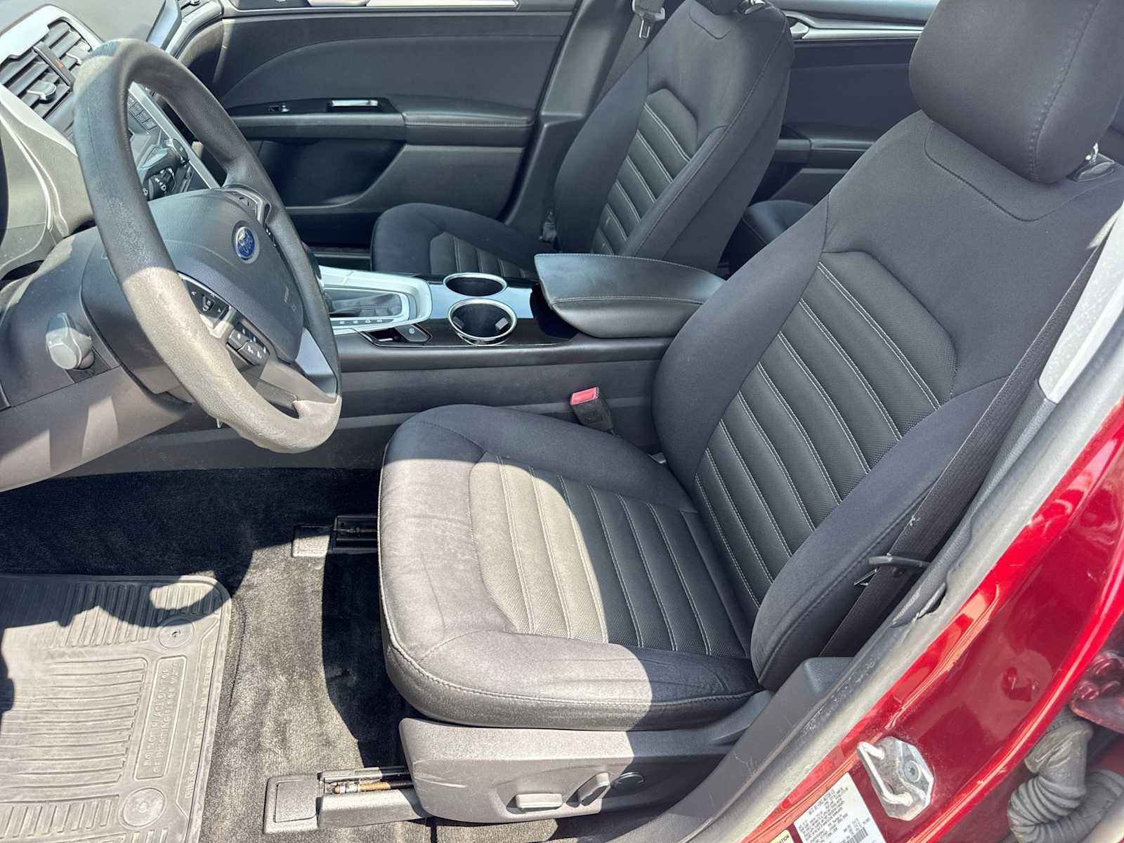 Used 2013 Ford Fusion SE FWD image 15