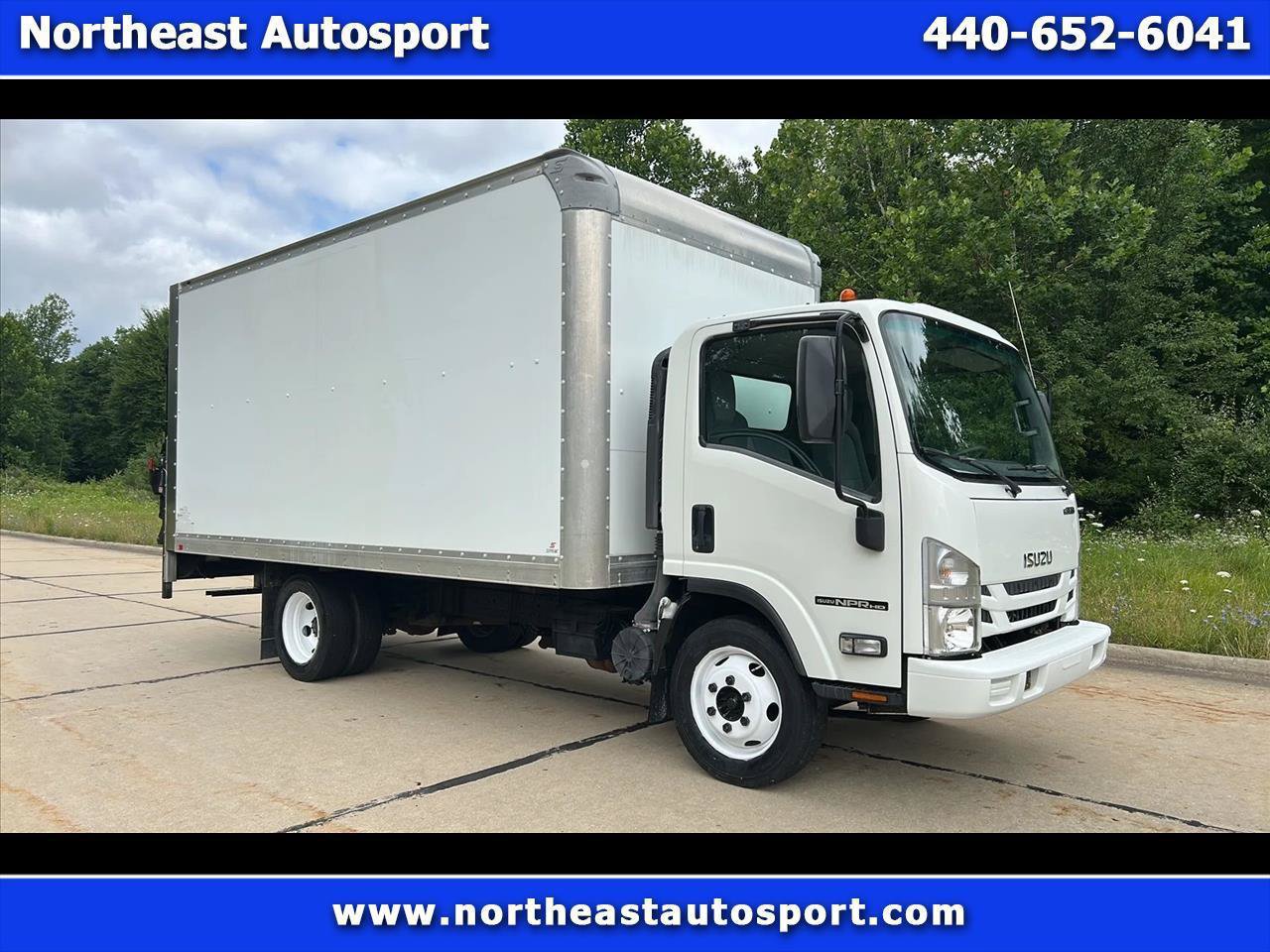 Used 2018 Isuzu NPR RWD image 1