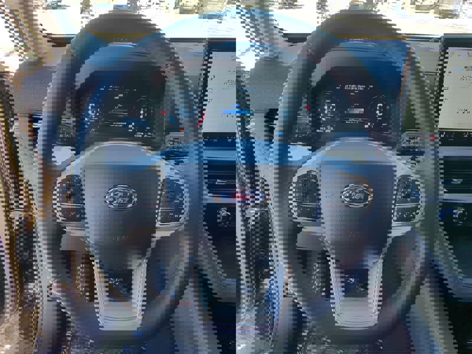 Used 2025 Ford Explorer Active image 29