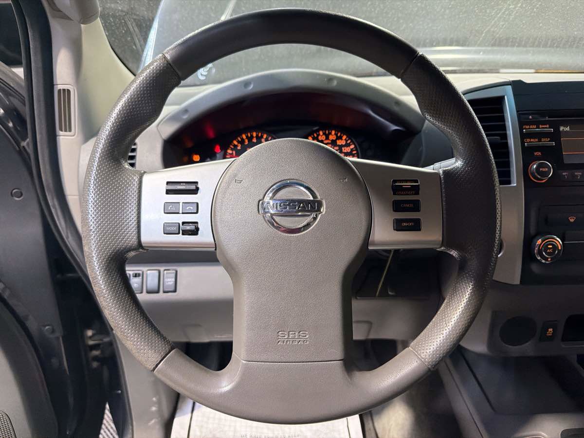 Used 2013 Nissan Frontier SV RWD image 18