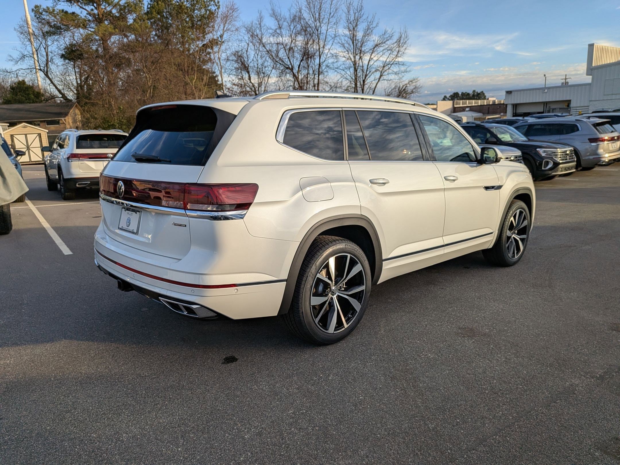 New 2026 Volkswagen Atlas SEL Premium R-Line AWD/4WD image 3