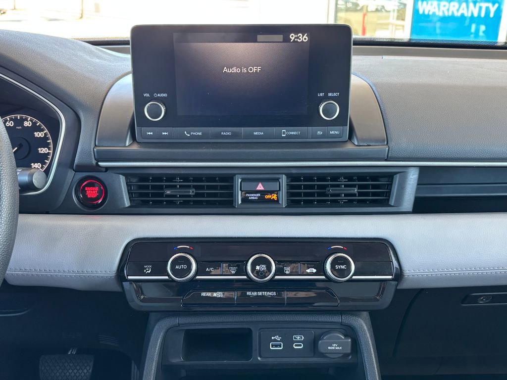 Used 2024 Honda Pilot LX image 13