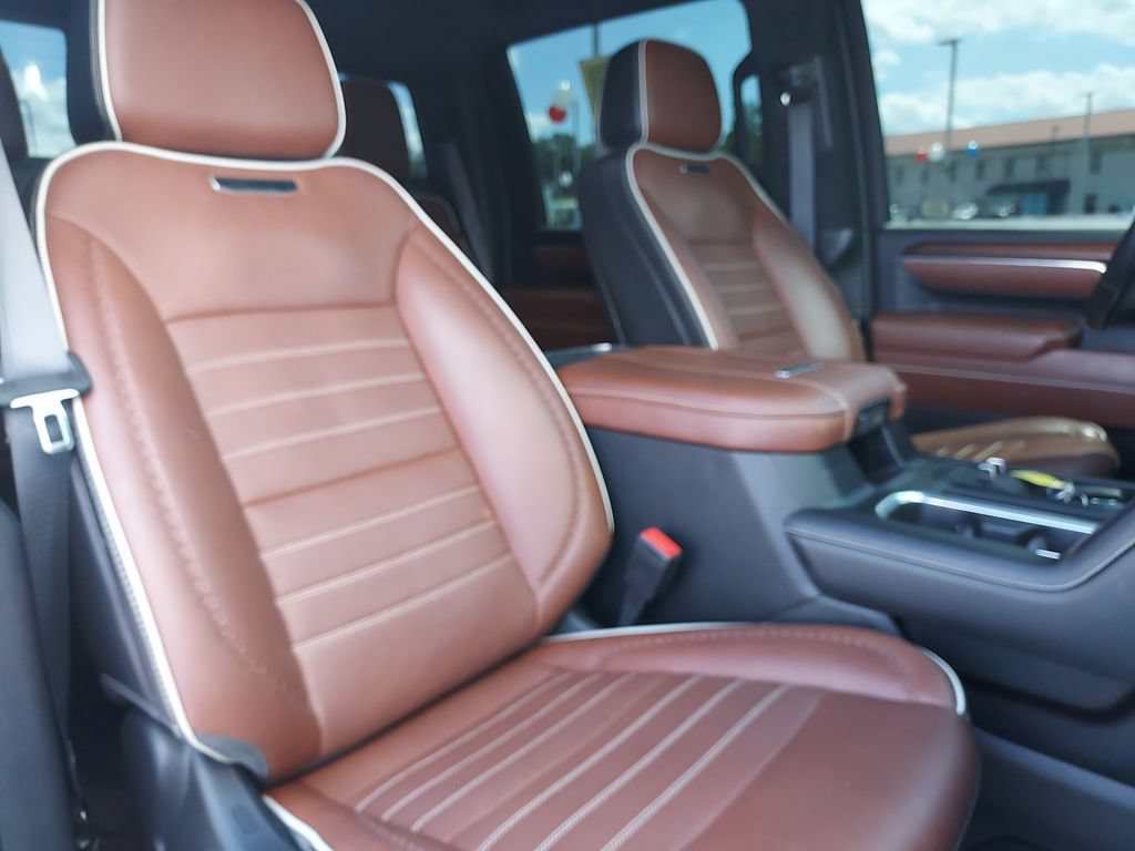 Used 2024 GMC Sierra 2500 Denali Ultimate AWD/4WD image 30