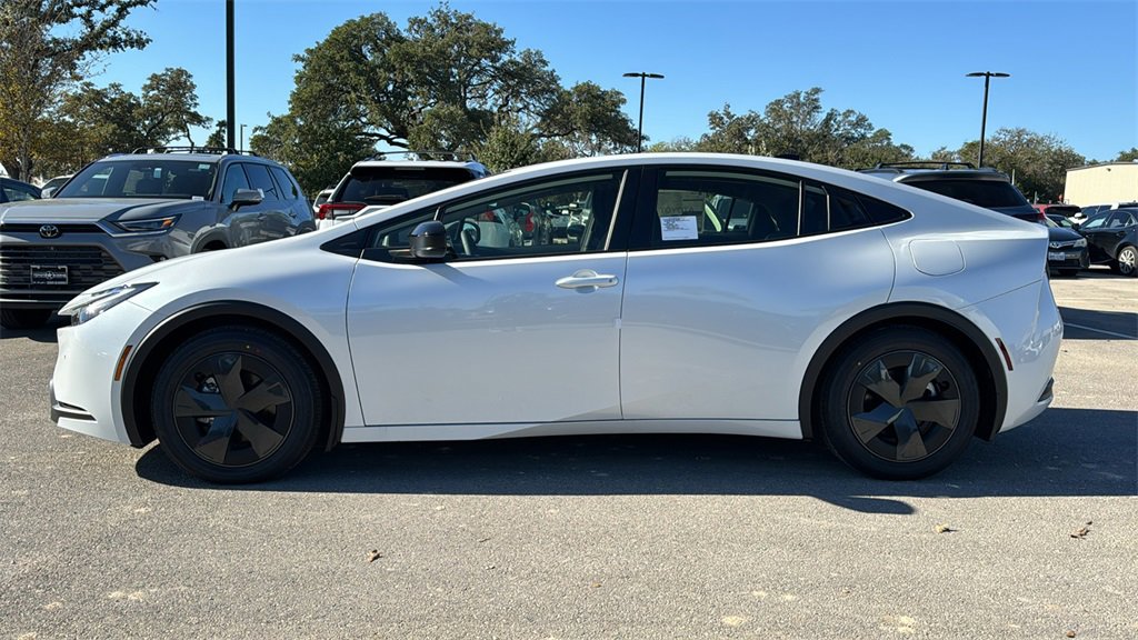 New 2026 Toyota Prius Plug-In Hybrid image 4