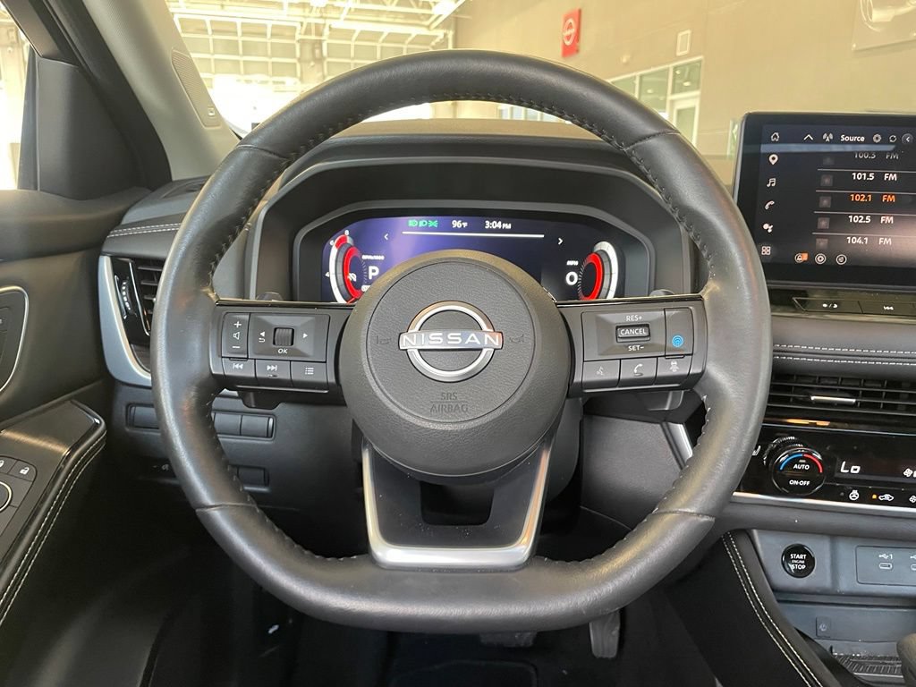 Certified 2024 Nissan Rogue Platinum FWD image 15