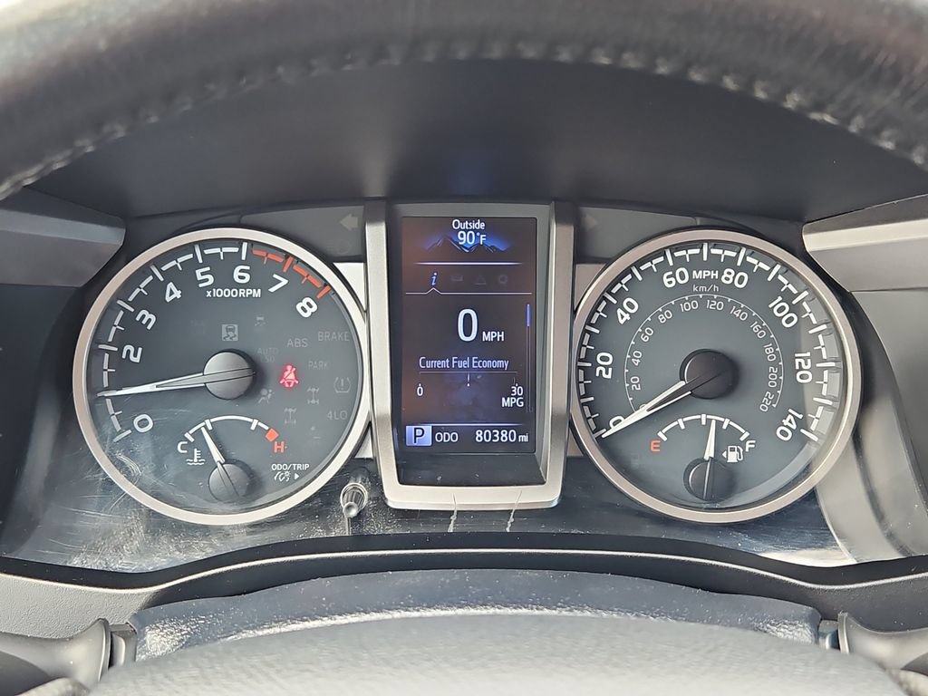 Used 2020 Toyota Tacoma SR5 AWD/4WD image 26