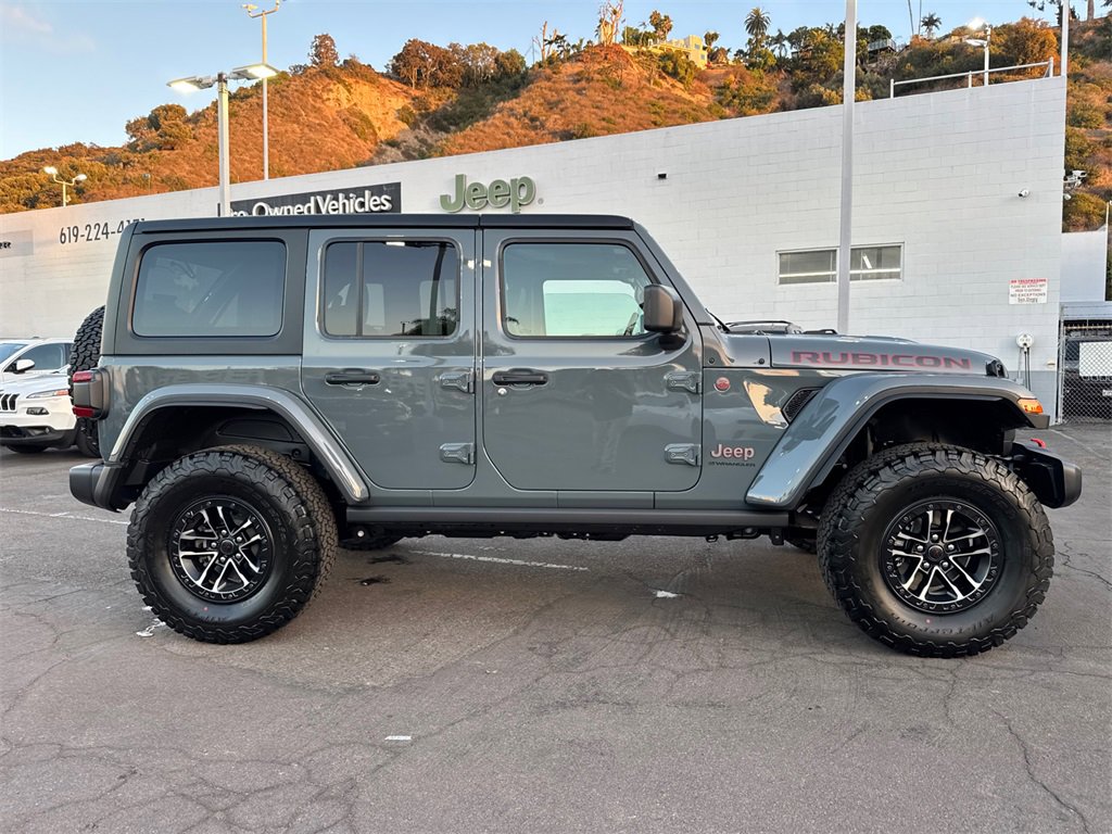 New 2025 Jeep Wrangler Unlimited Rubicon w/ XTREMEE 35" Tire Package image 7