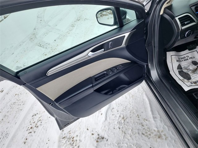 Used 2019 Ford Fusion S image 17