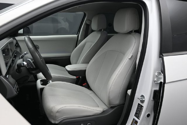 Used 2023 Hyundai Ioniq 5 SEL w/ Cargo Package RWD image 5