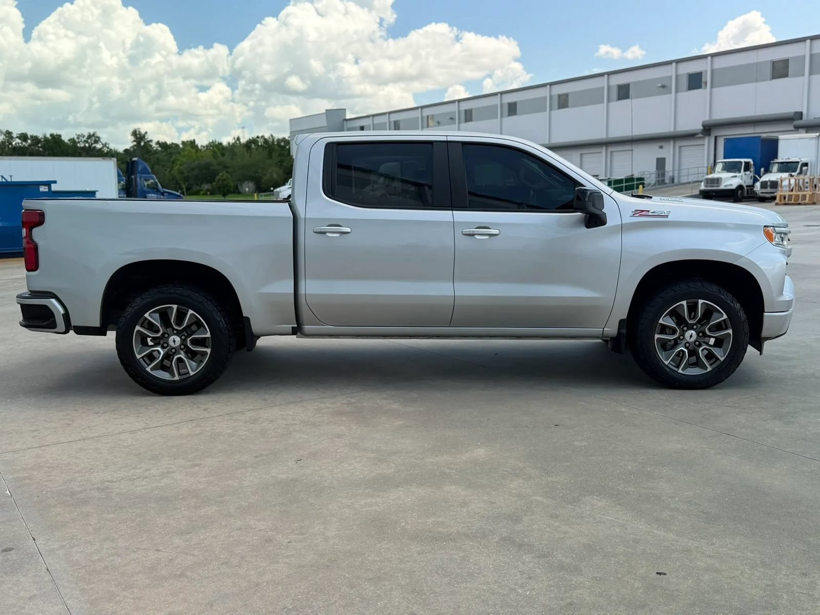 Used 2022 Chevrolet Silverado 1500 RST AWD/4WD image 6