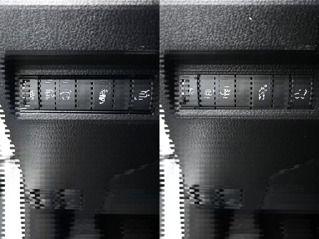 New 2025 Toyota RAV4 XLE Premium w/ Weather Package image 23