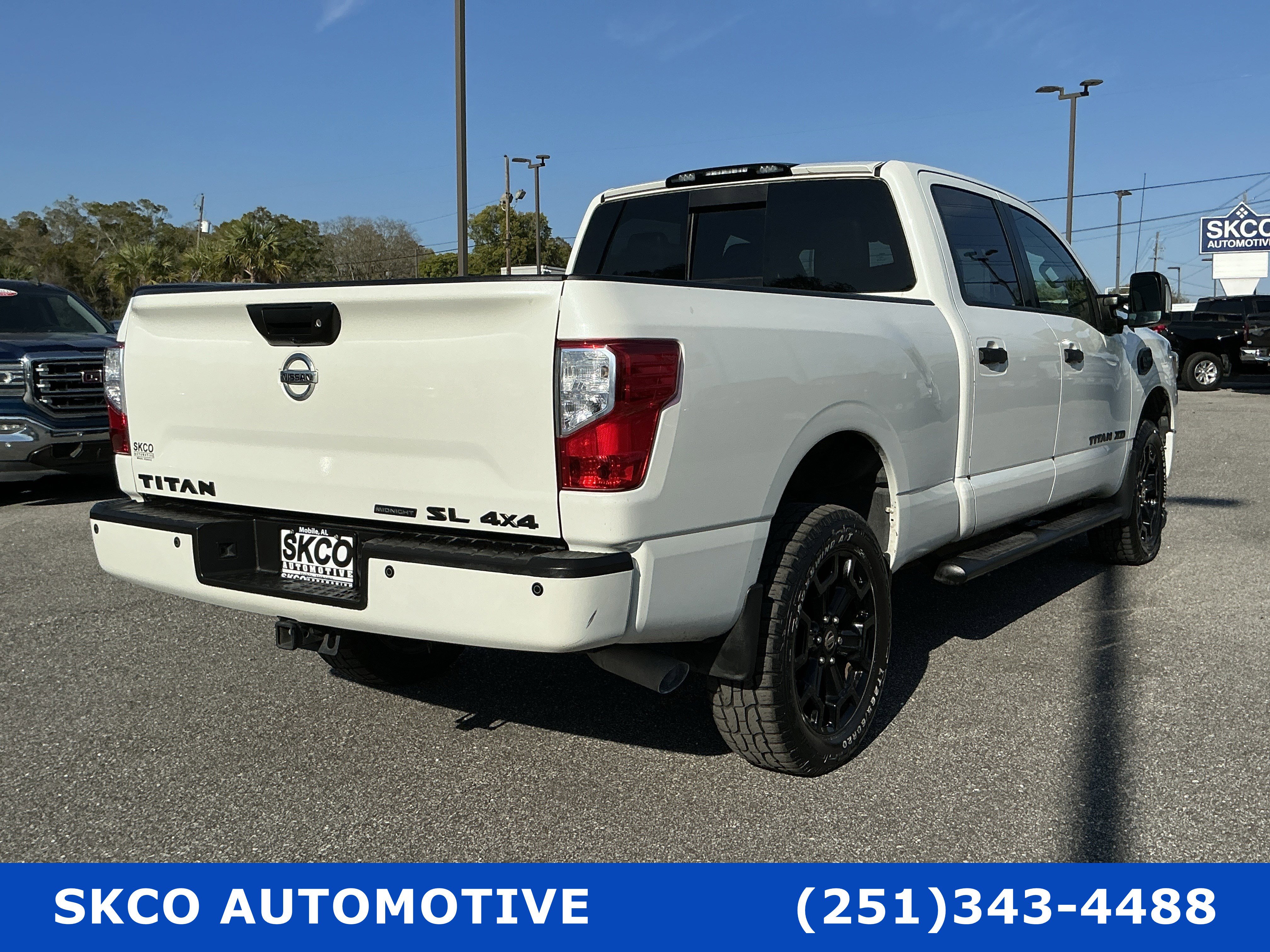 Used 2018 Nissan Titan SL w/ Midnight Edition image 5
