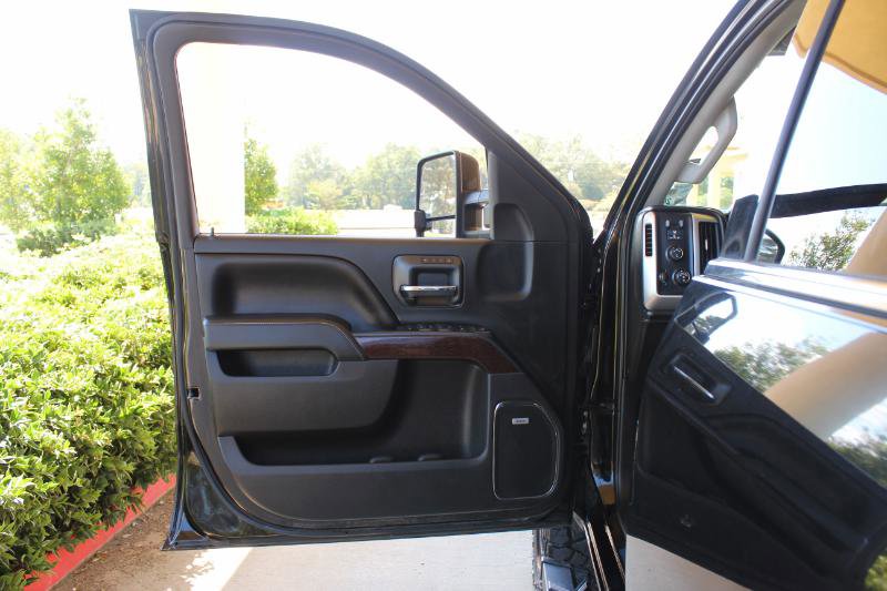 Used 2015 GMC Sierra 2500 SLT w/ Duramax Plus Package image 27