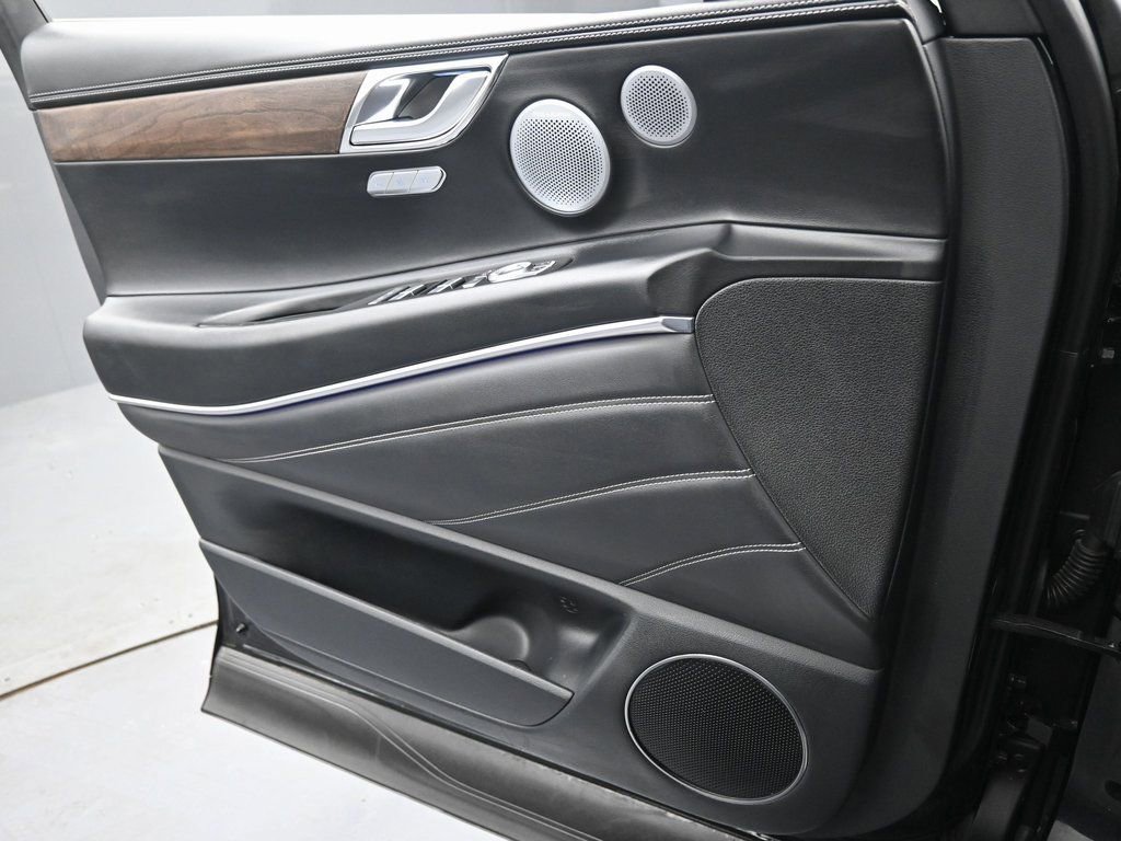 Used 2025 Genesis GV80 2.5T Advanced image 26