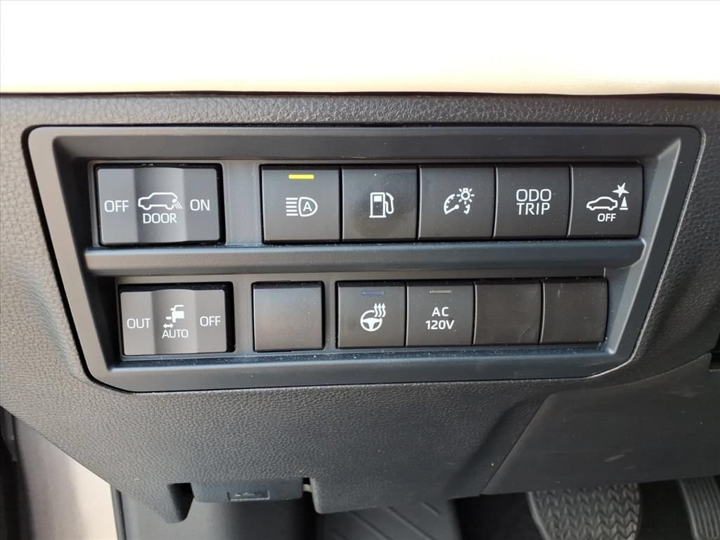 Certified 2024 Toyota Sequoia Capstone AWD/4WD image 22