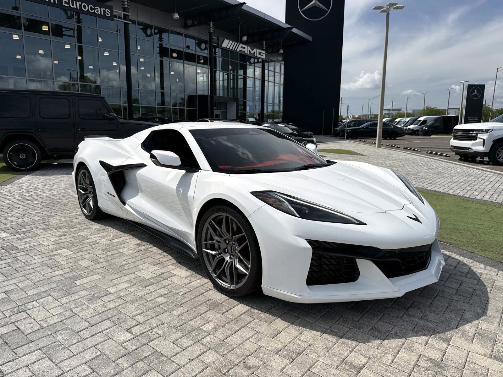 Used 2024 Chevrolet Corvette Z06 RWD image 13