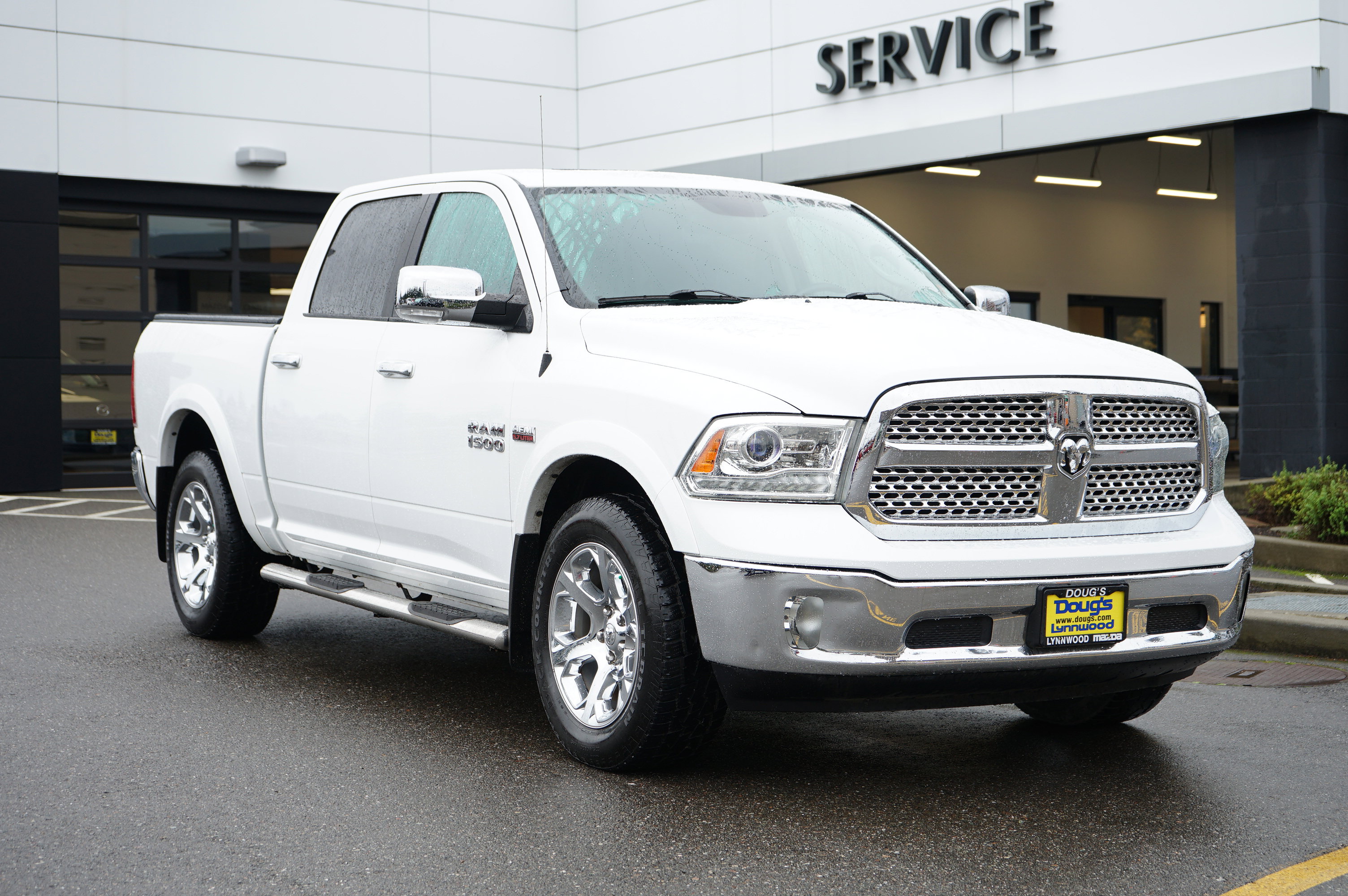 Used 2017 RAM 1500 Laramie w/ Convenience Group image 1