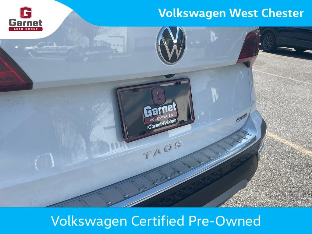 Used 2024 Volkswagen Taos SE w/ Panoramic Sunroof Package AWD/4WD image 8