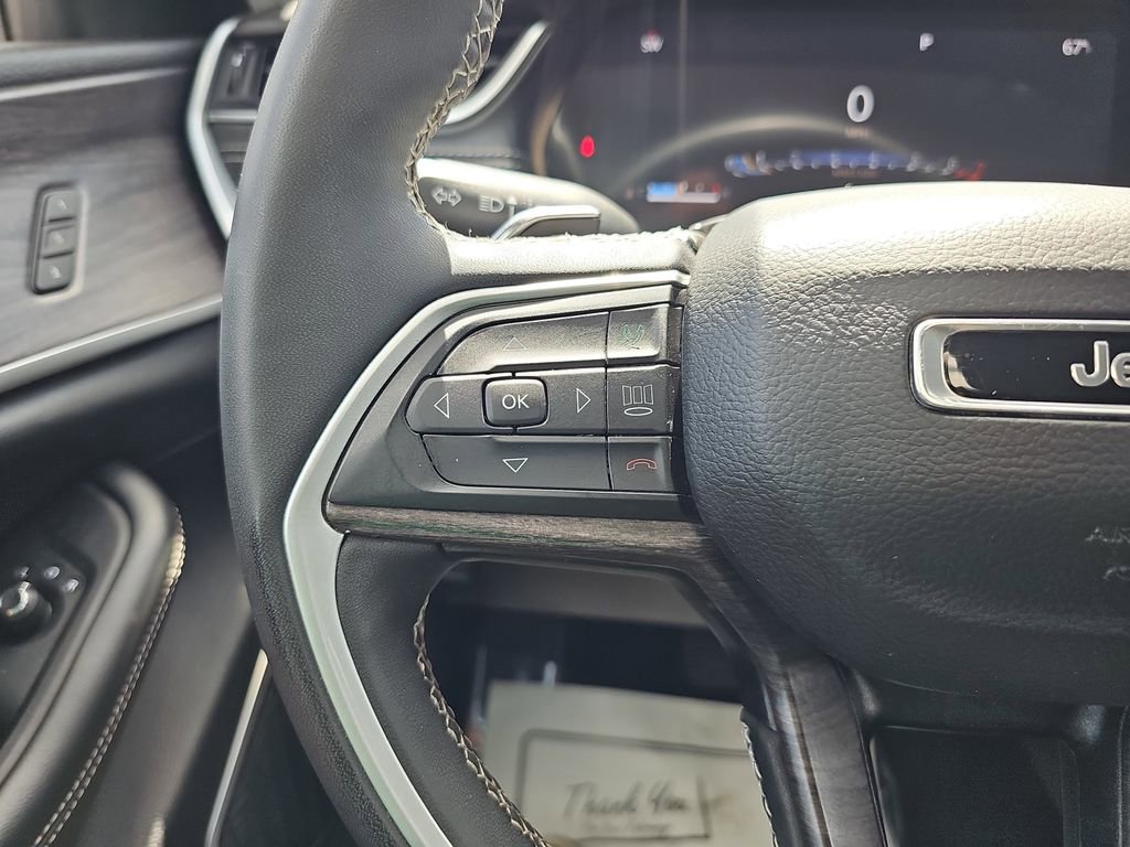 Used 2023 Jeep Grand Cherokee L Limited w/ Luxury Tech Group II image 22