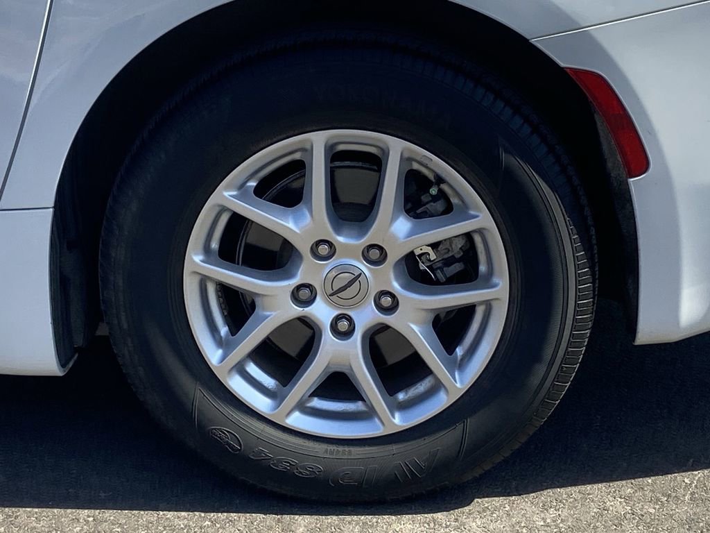 Used 2022 Chrysler Voyager LX FWD image 35