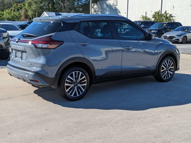 Used 2022 Nissan Kicks SV FWD image 5