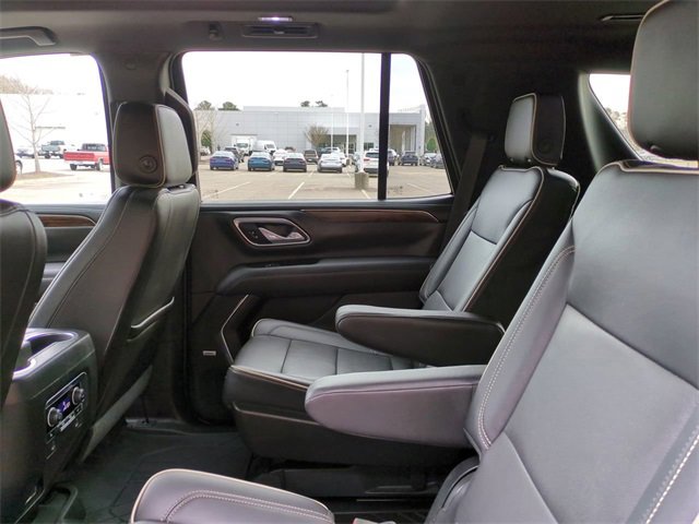 Used 2021 Chevrolet Tahoe Premier w/ Premium Package image 13