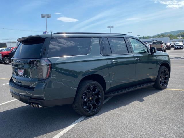 Used 2026 Chevrolet Suburban RST AWD/4WD image 5