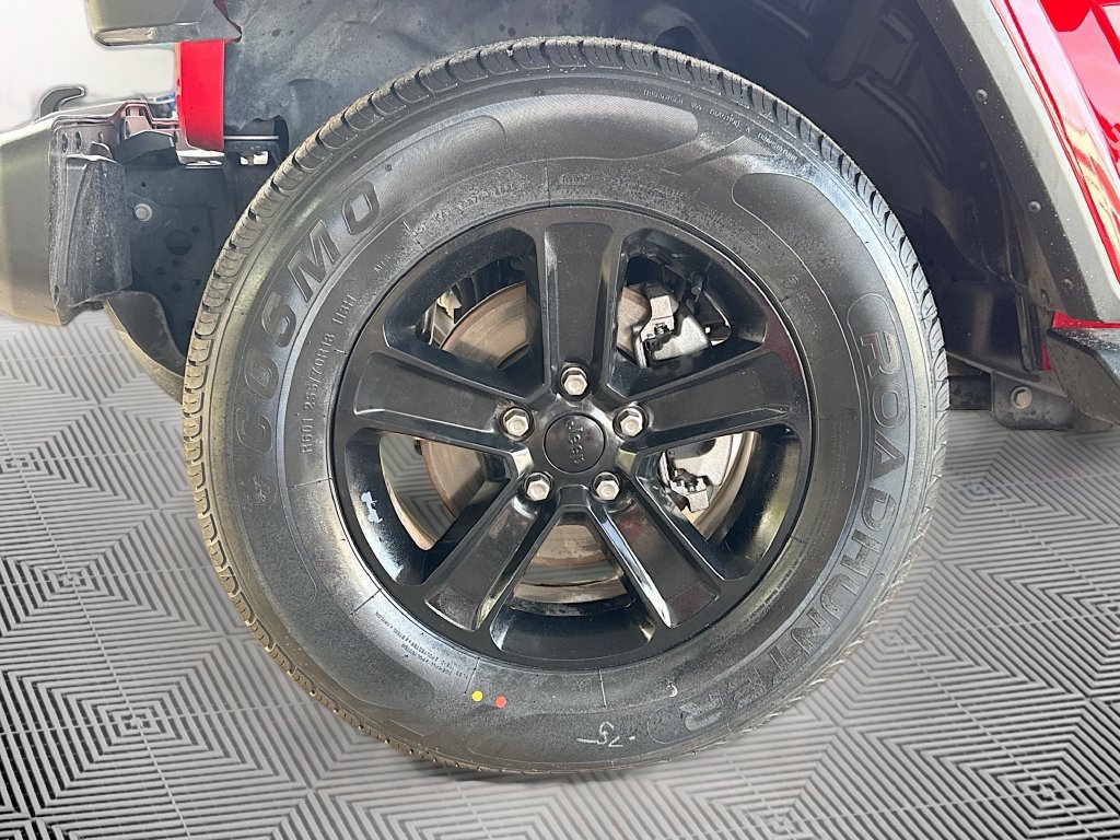 Certified 2022 Jeep Wrangler Unlimited Sahara AWD/4WD image 34
