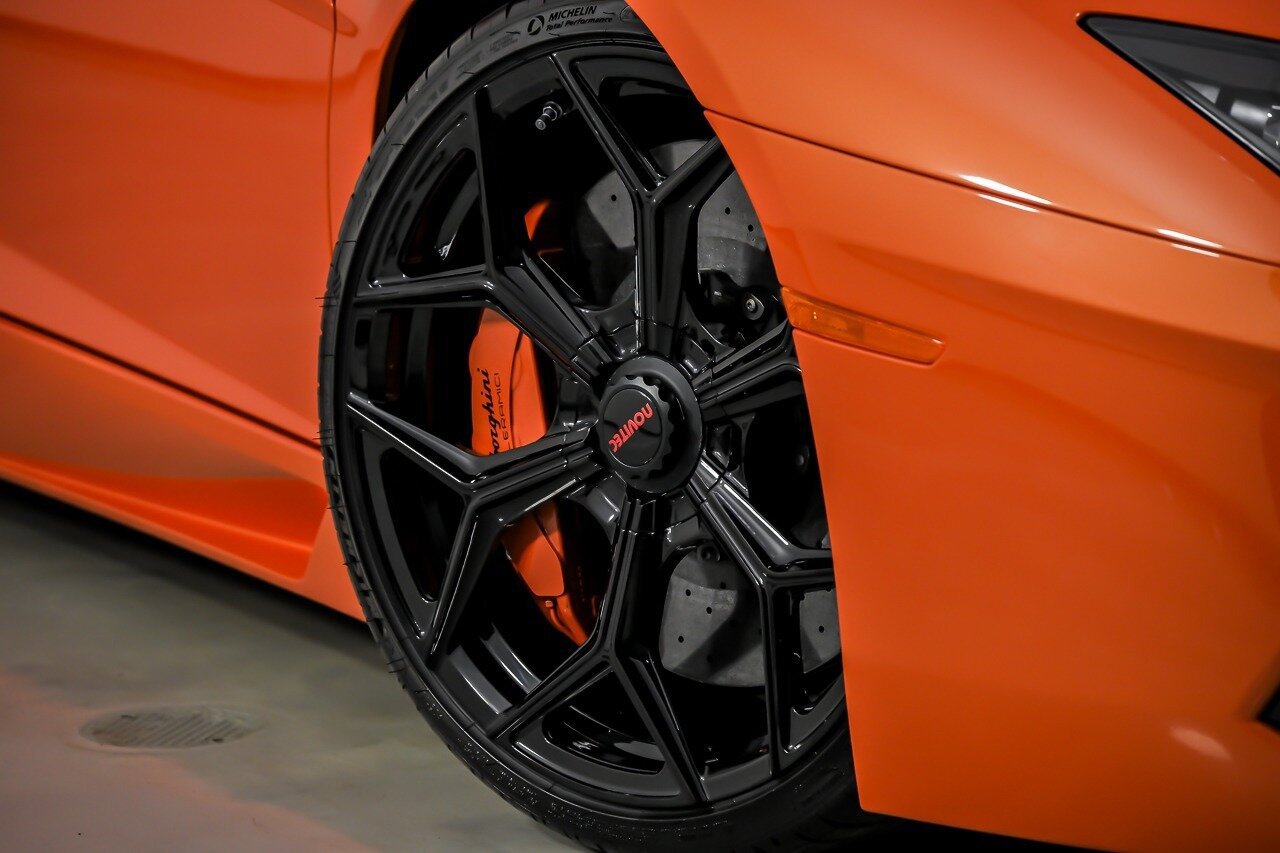 Used 2014 Lamborghini Aventador LP 700-4 image 5