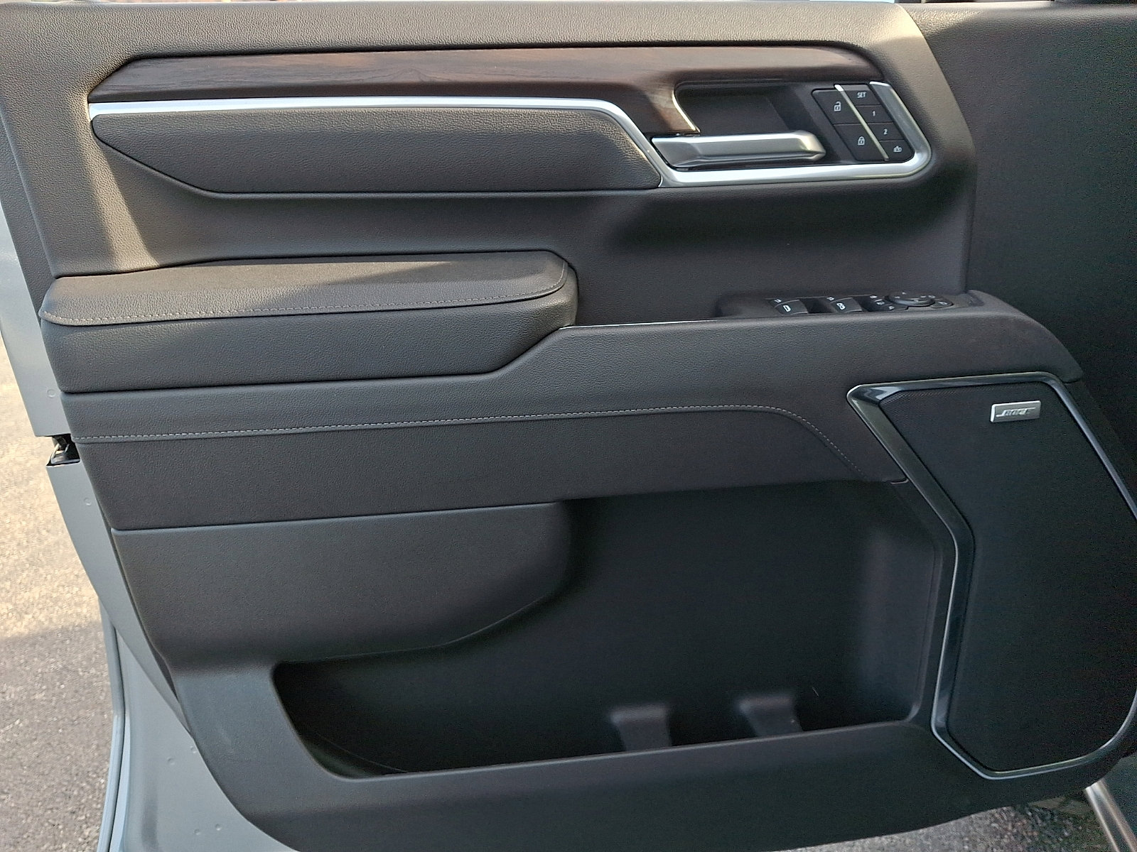 Certified 2025 GMC Sierra 2500 SLT w/ SLT Convenience Package image 14