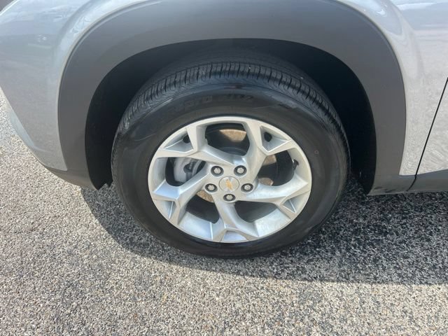 Used 2026 Chevrolet Trax LS w/ LS Convenience Package FWD image 10
