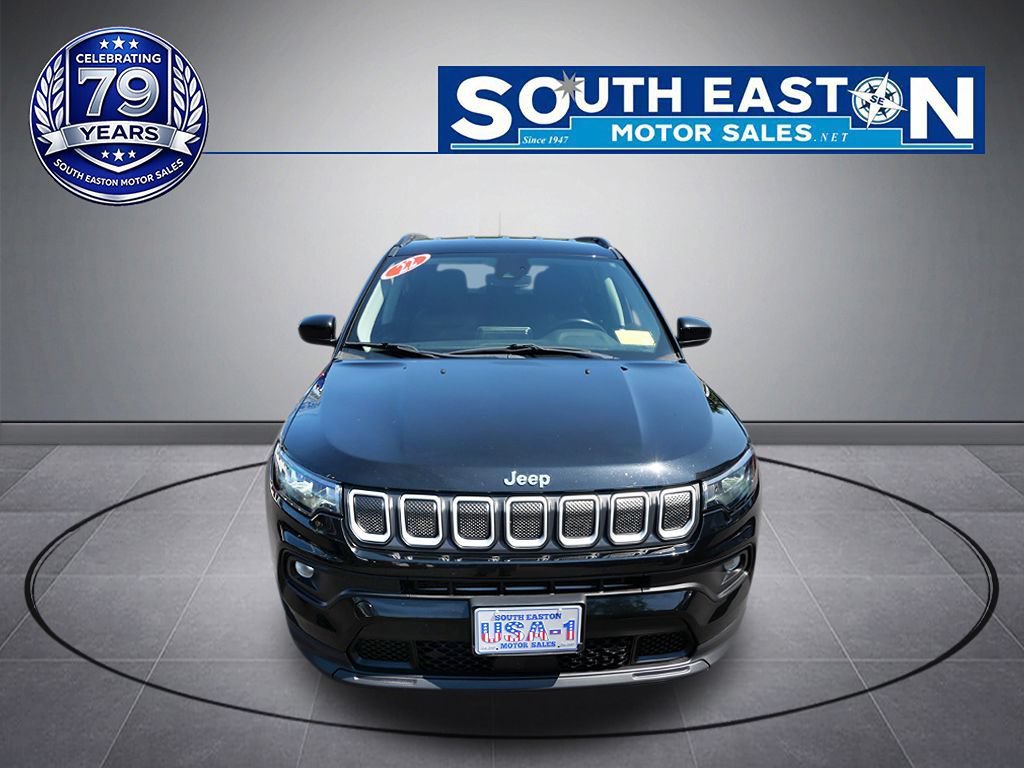 Used 2022 Jeep Compass Latitude w/ Convenience Group AWD/4WD image 3