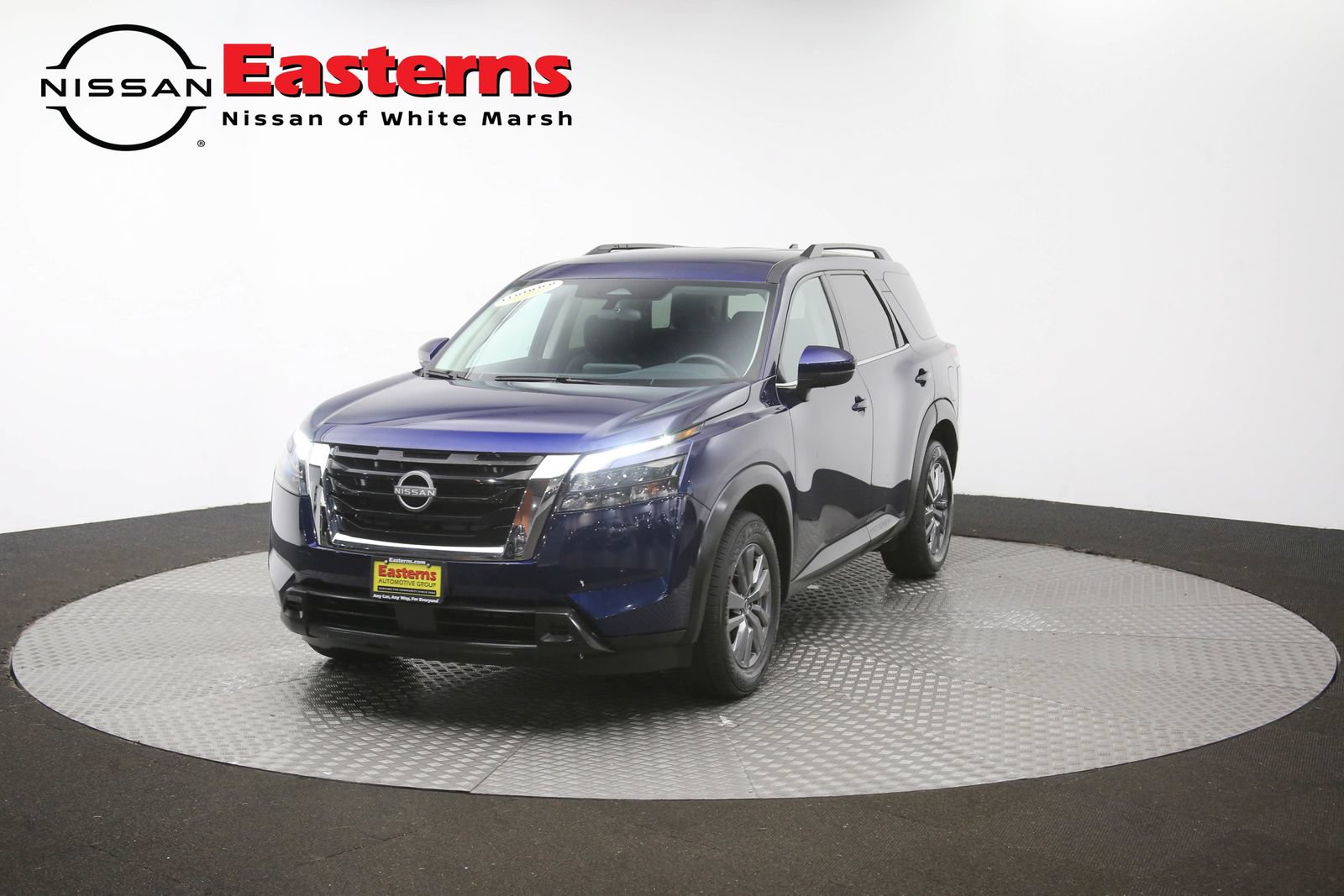 Used 2025 Nissan Pathfinder SV FWD image 53